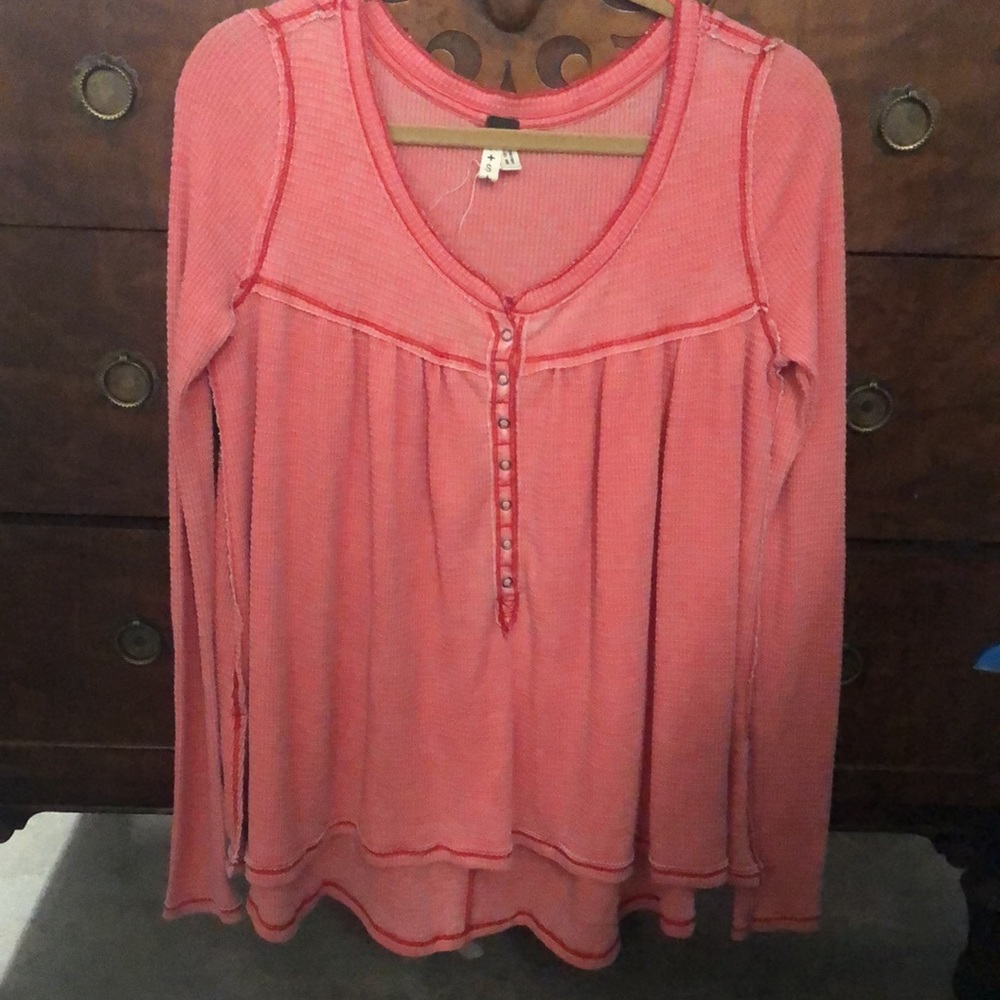 WE THE FREE- waffle knit hi-lo long sleeved top/smock size PS- more like Med.